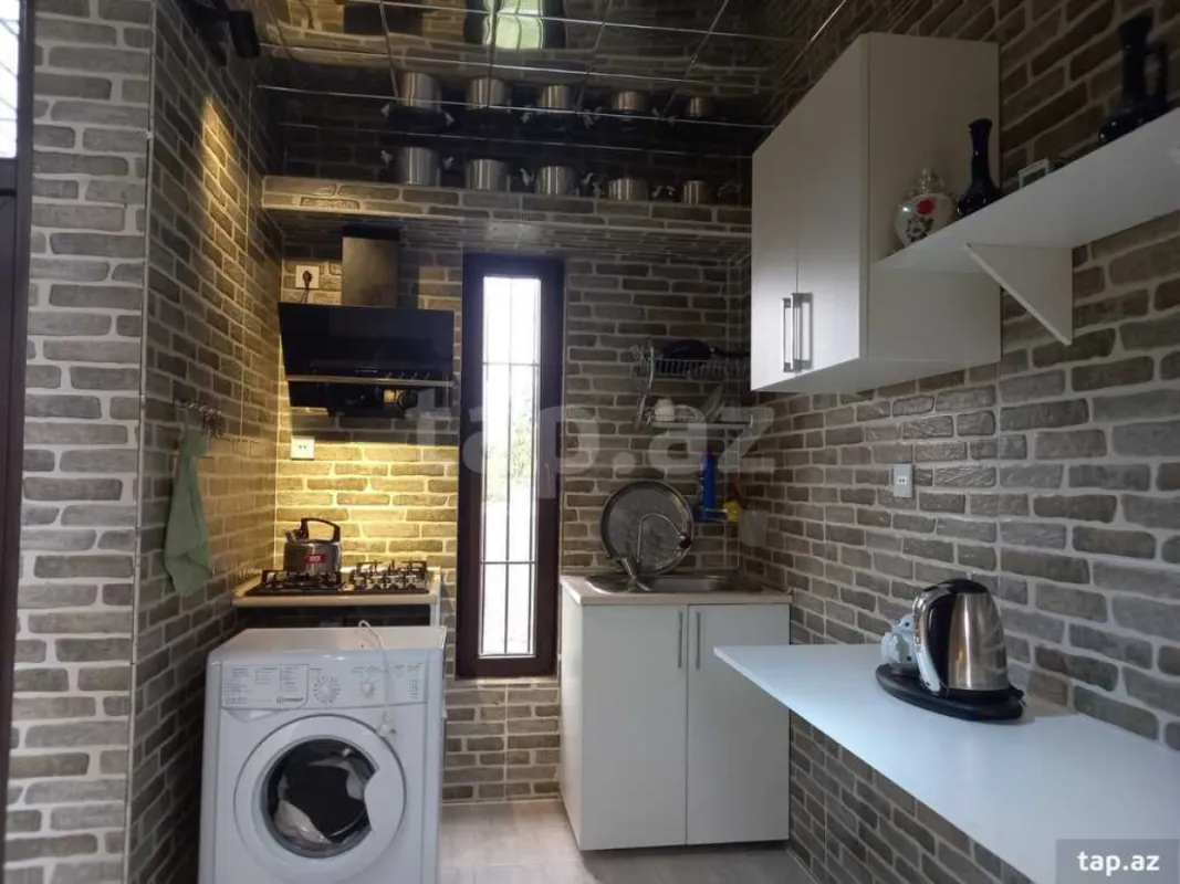 Satılır 2 otaqlı həyət evi 90 m²
