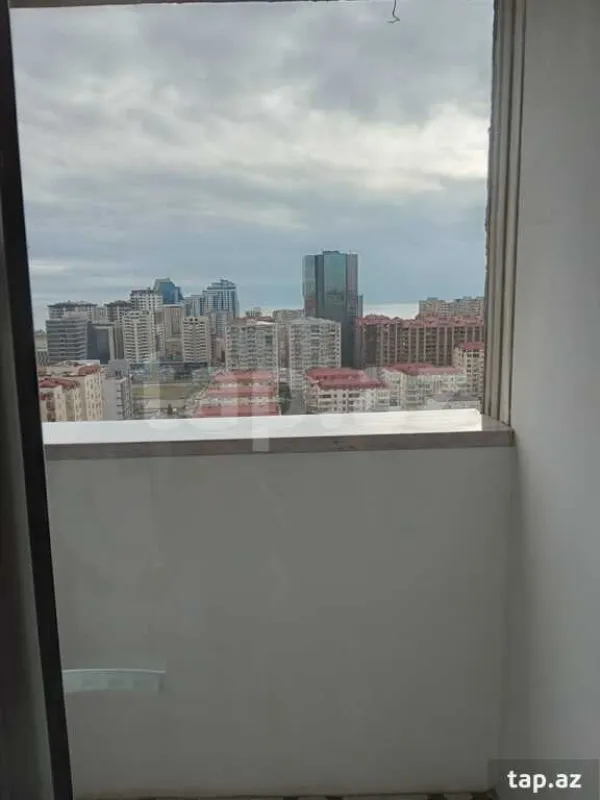 Kirayə verilir 3 otaqlı yeni tikili 80 m²