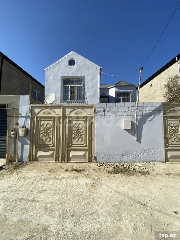 Satılır 5 otaqlı həyət evi