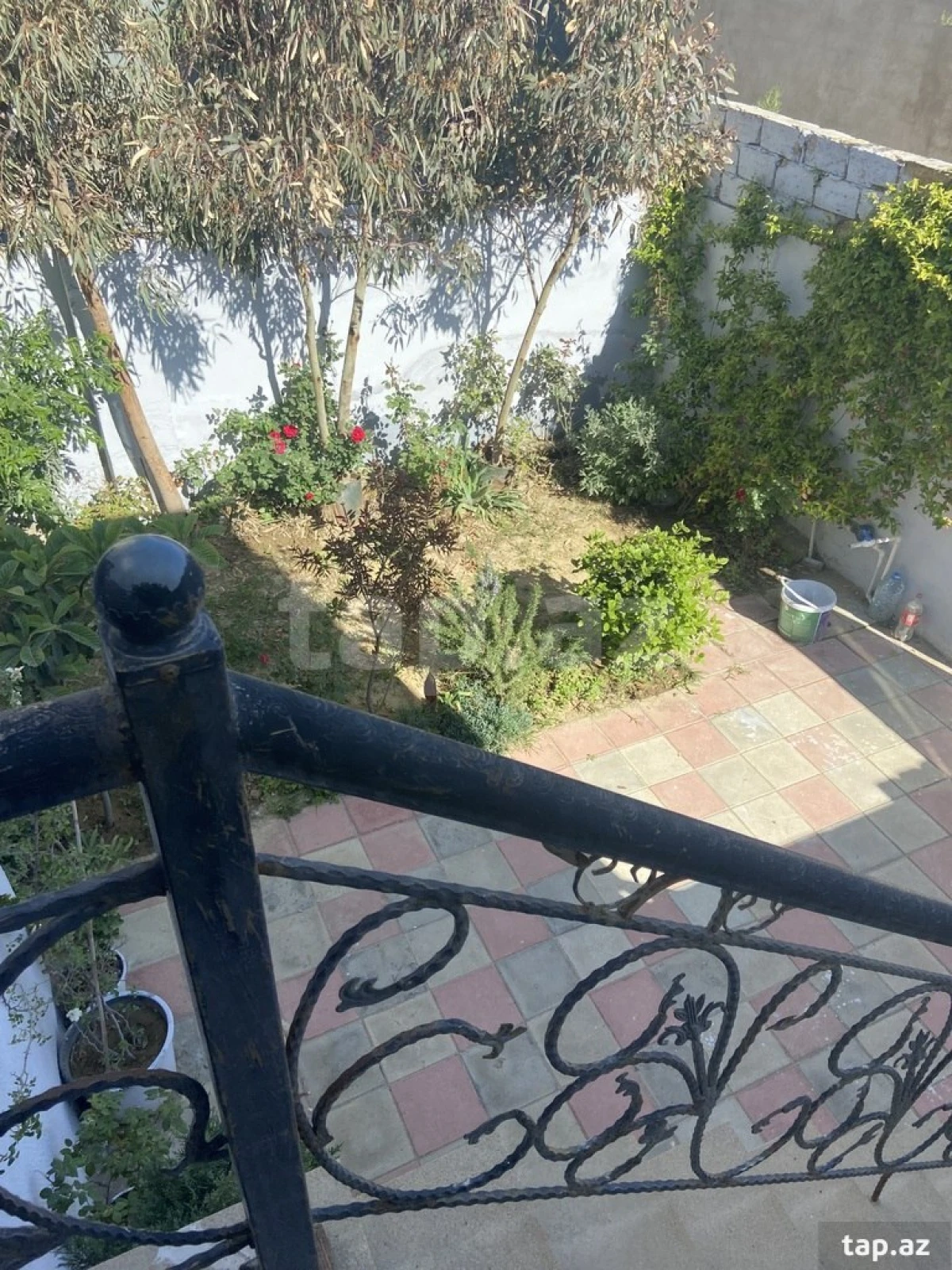 Satılır 5 otaqlı həyət evi