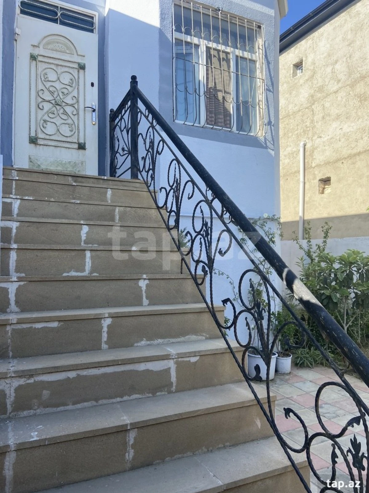 Satılır 5 otaqlı həyət evi