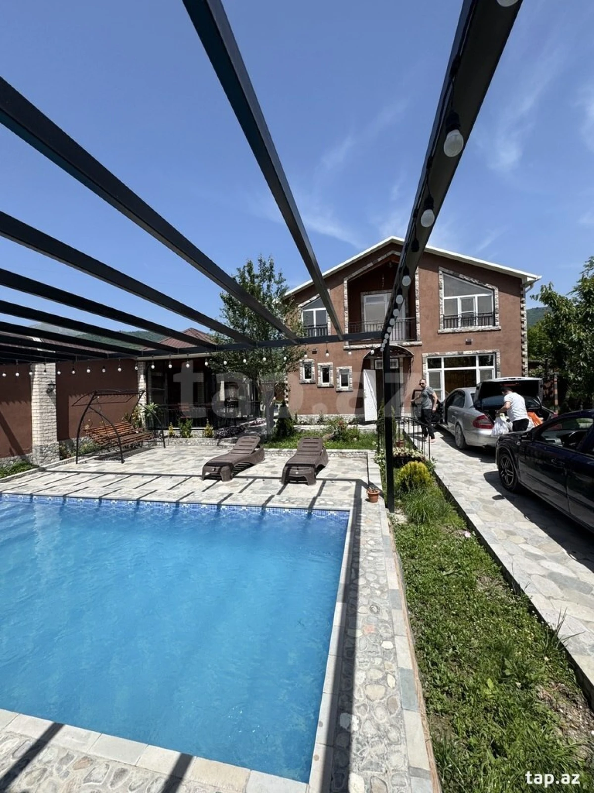 Kirayə verilir 4 otaqlı həyət evi