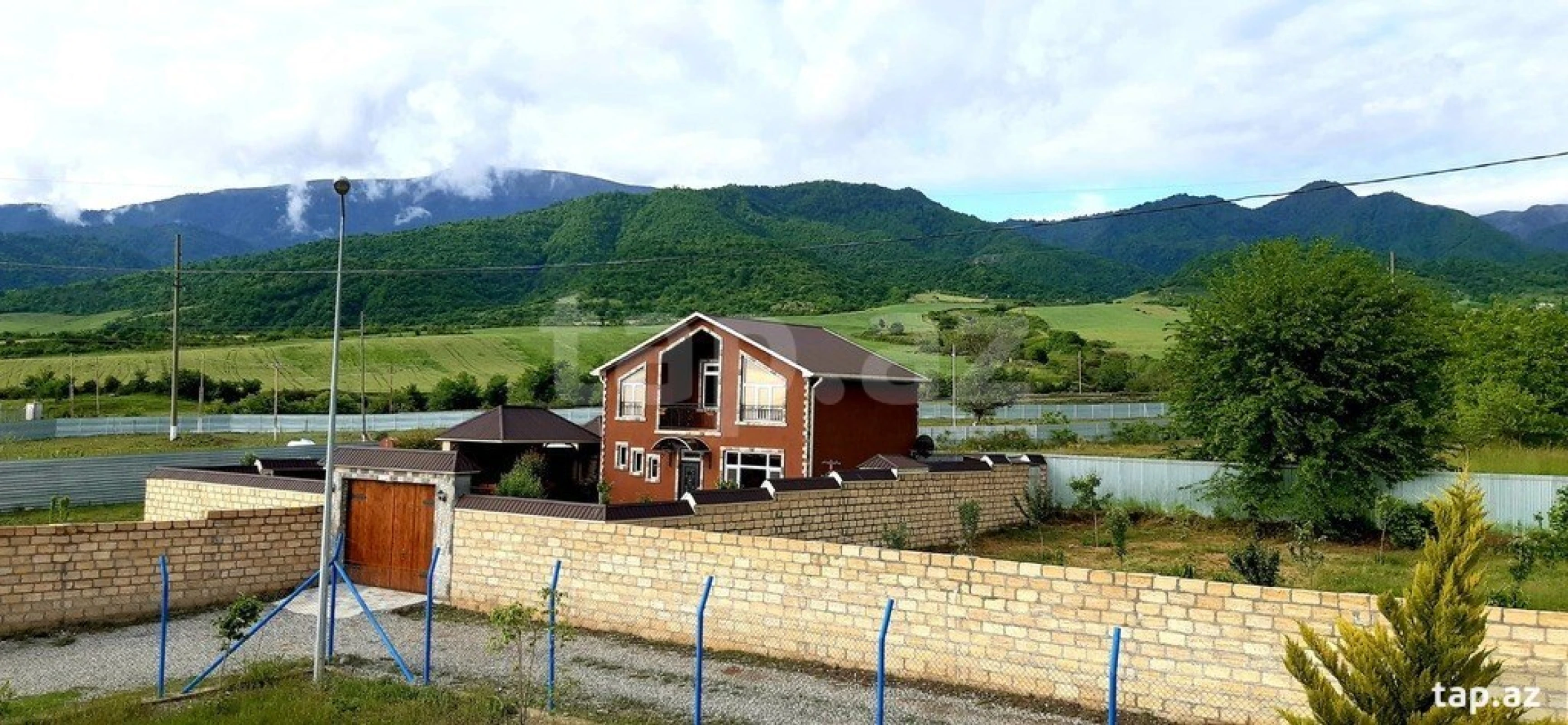 Kirayə verilir 4 otaqlı həyət evi