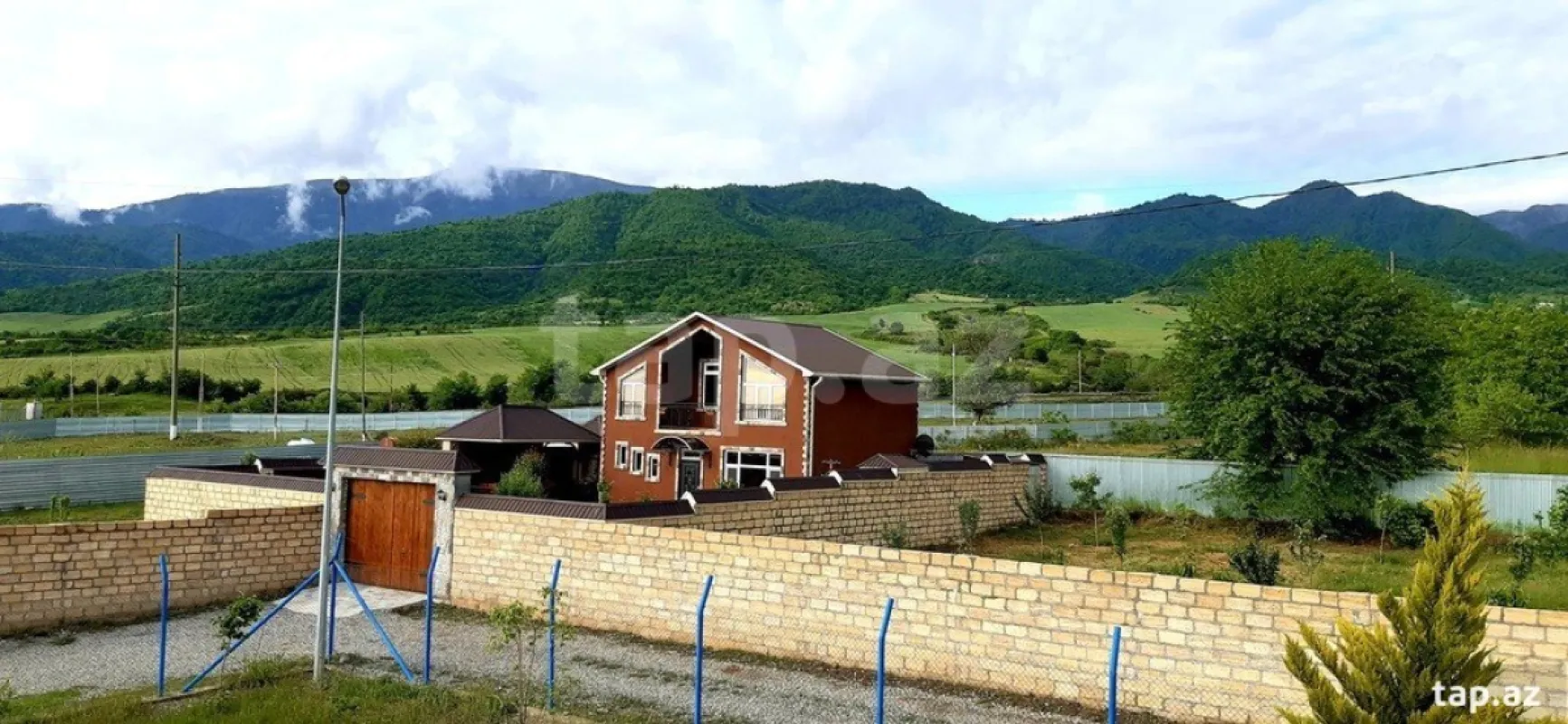 Kirayə verilir 4 otaqlı həyət evi