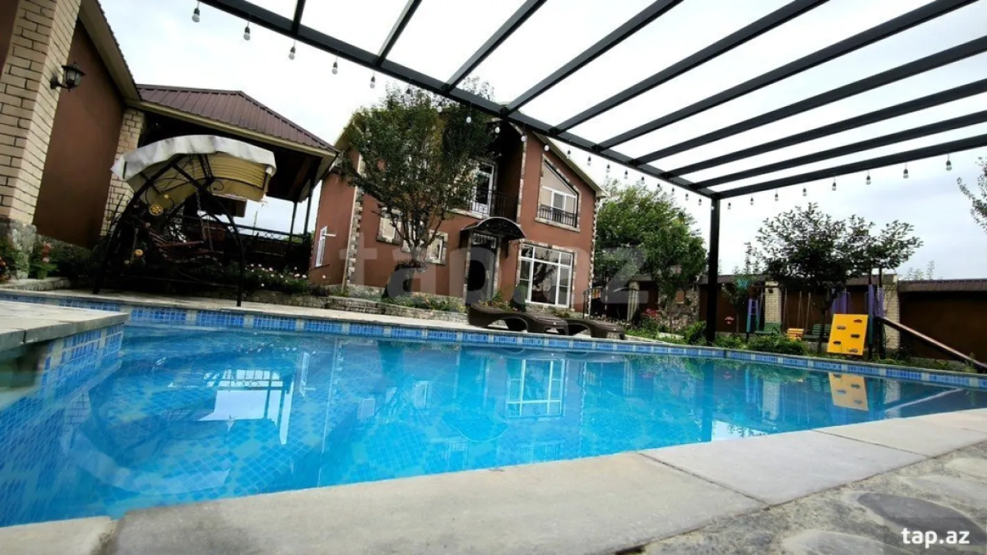 Kirayə verilir 4 otaqlı həyət evi