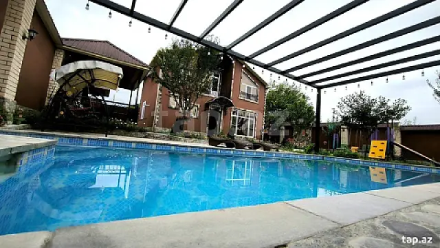 Kirayə verilir 4 otaqlı həyət evi