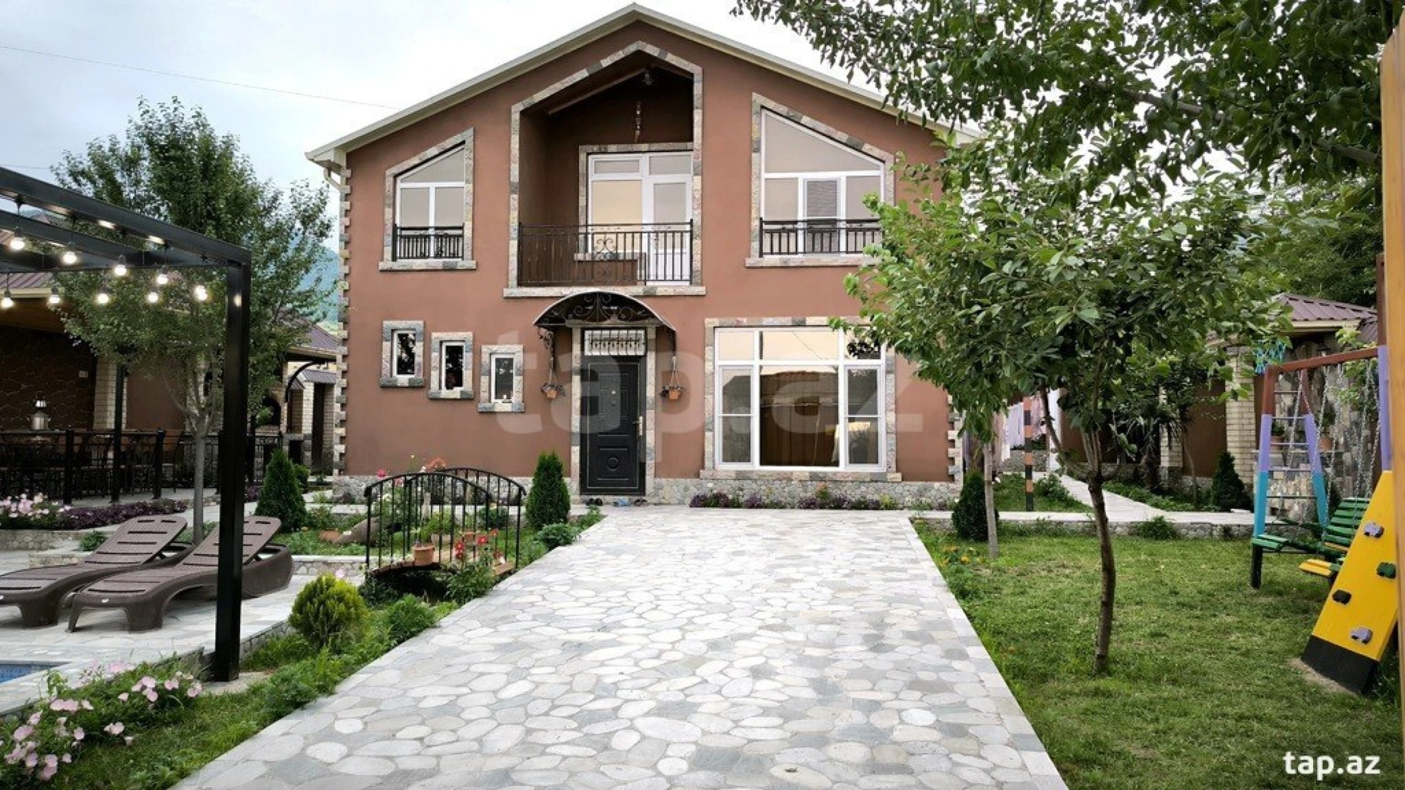 Kirayə verilir 4 otaqlı həyət evi