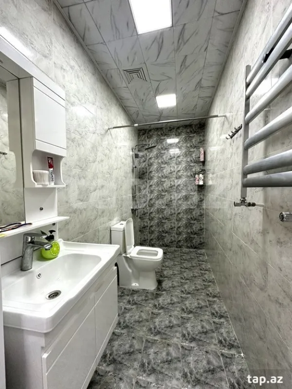 Satılır 3 otaqlı yeni tikili 74 m²