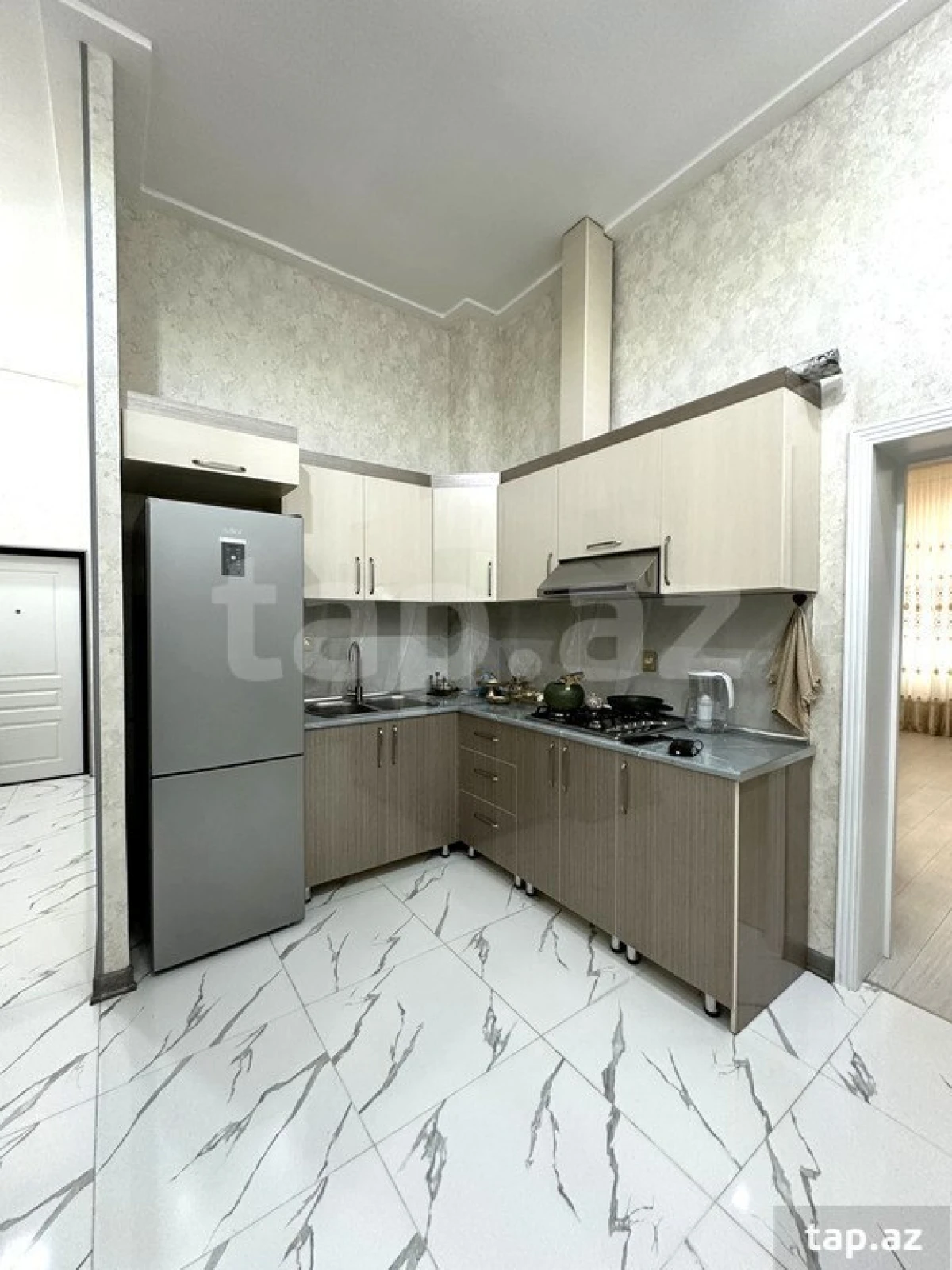 Satılır 3 otaqlı yeni tikili 74 m²
