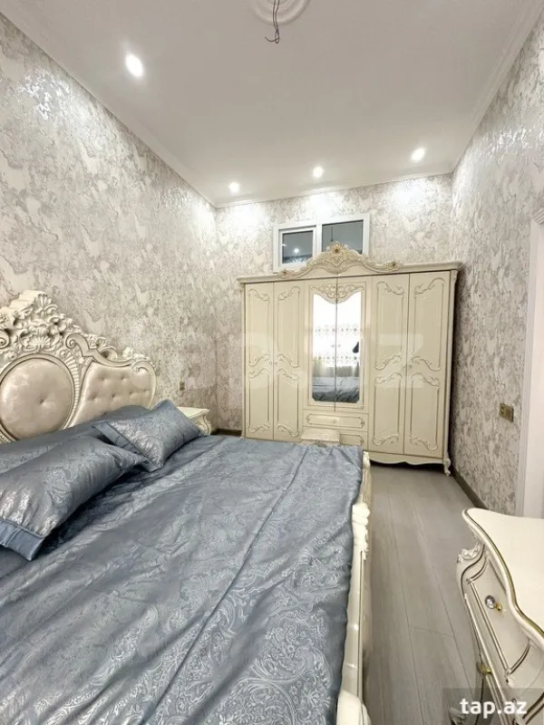 Satılır 3 otaqlı yeni tikili 74 m²