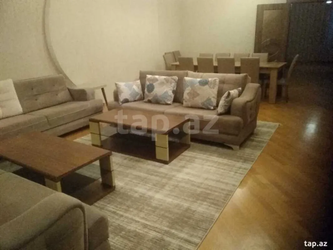 Kirayə verilir 3 otaqlı yeni tikili 130 m²