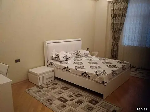 Kirayə verilir 3 otaqlı yeni tikili 130 m²