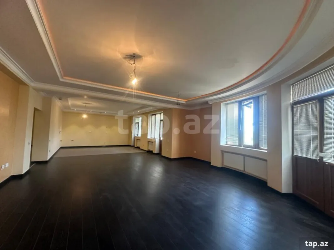 Satılır 6 otaqlı yeni tikili 265 m²