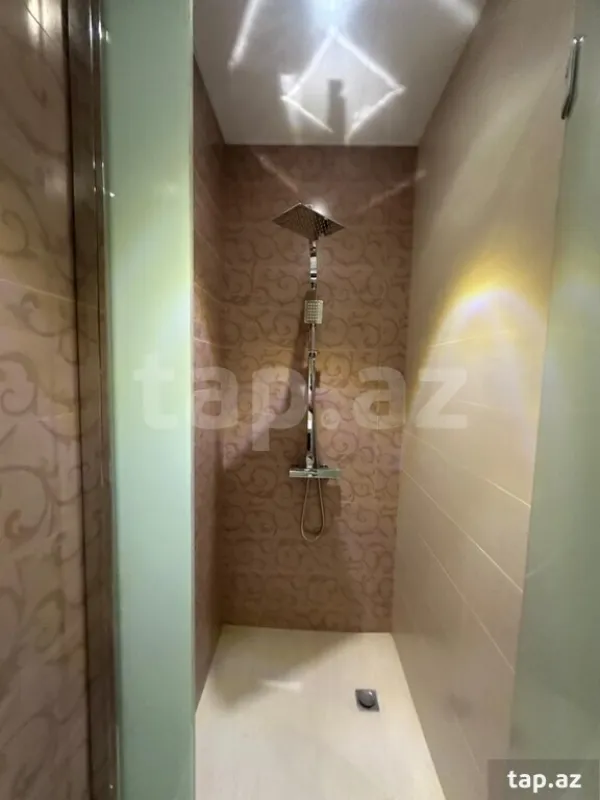 Satılır 6 otaqlı yeni tikili 265 m²