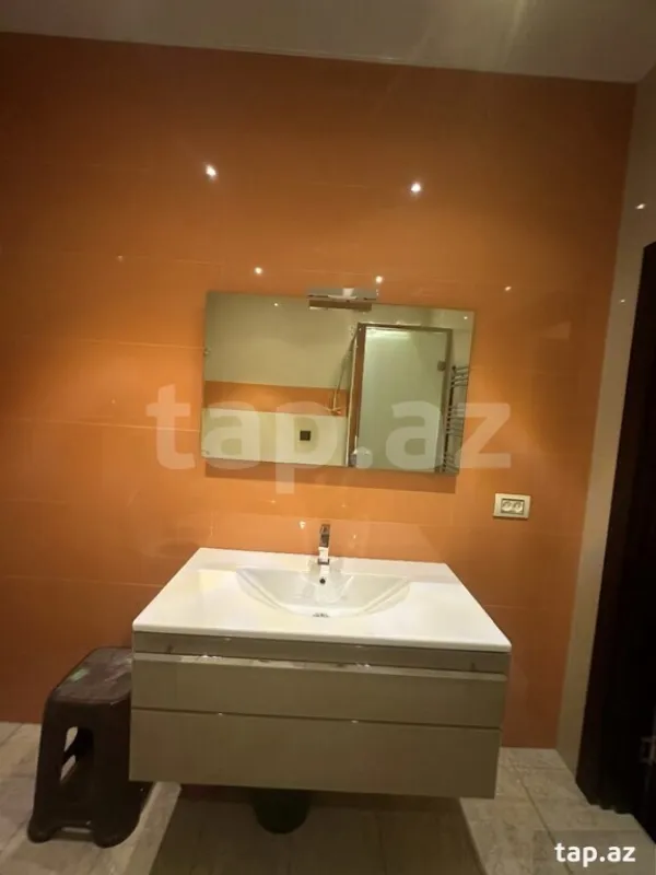 Satılır 6 otaqlı yeni tikili 265 m²