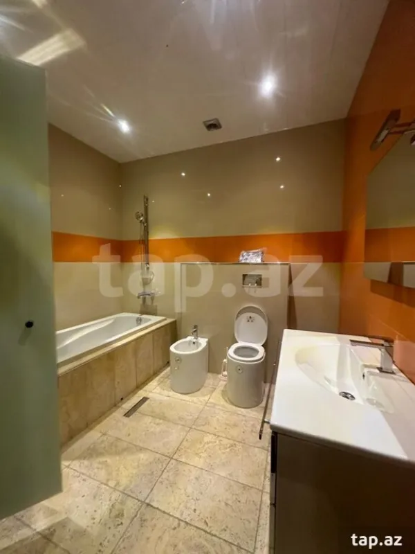 Satılır 6 otaqlı yeni tikili 265 m²