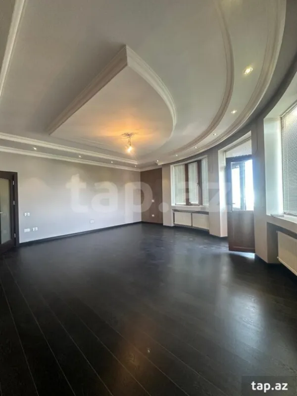 Satılır 6 otaqlı yeni tikili 265 m²