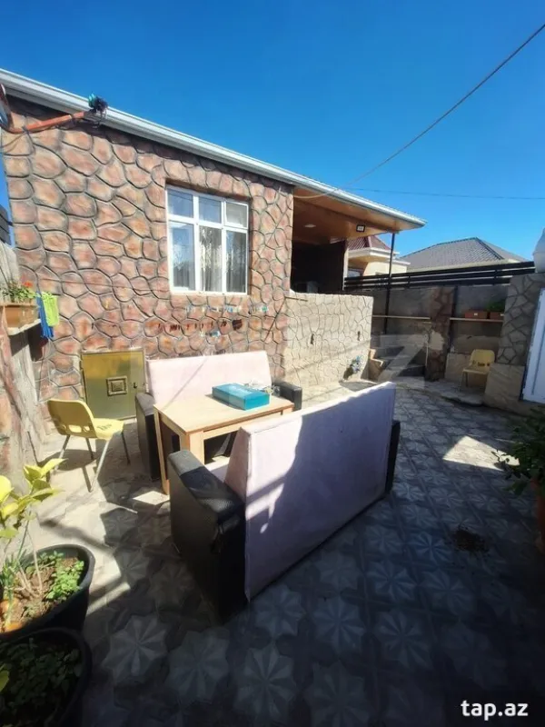Satılır 4 otaqlı həyət evi