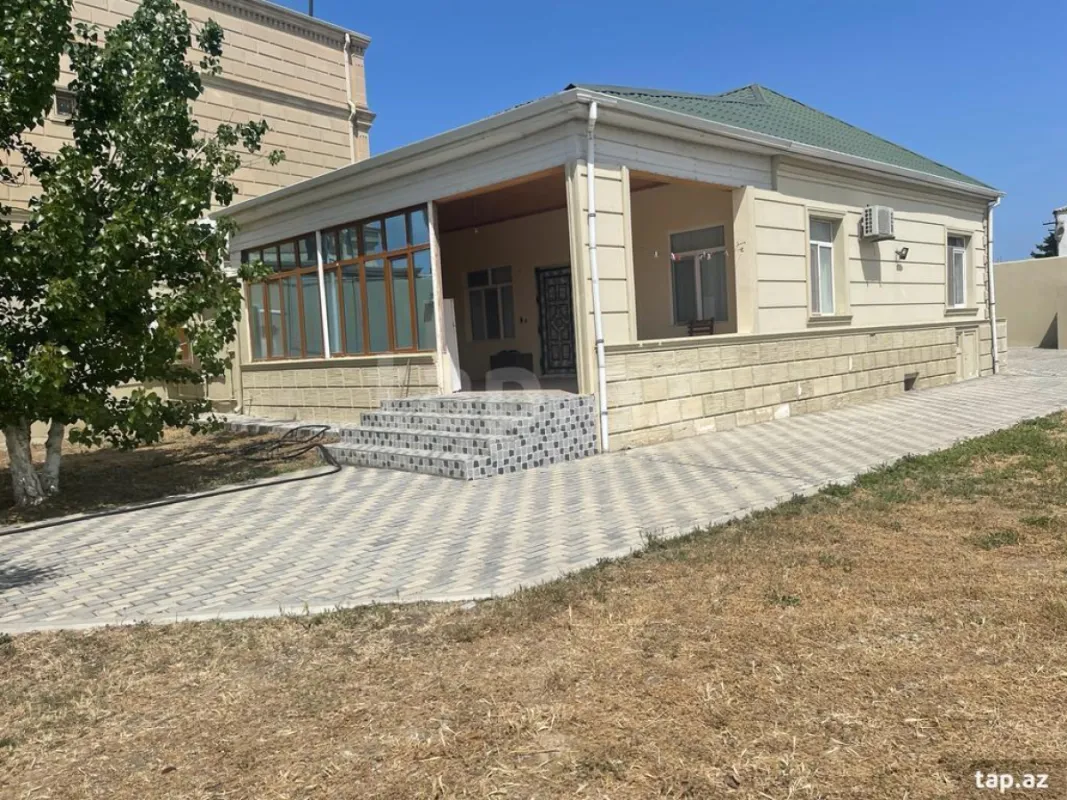 Satılır 4 otaqlı həyət evi