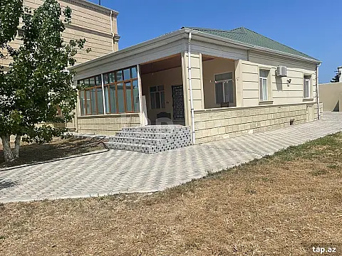 Satılır 4 otaqlı həyət evi — Sumqayıt, Novxanı 4 otaq 900.00 m²