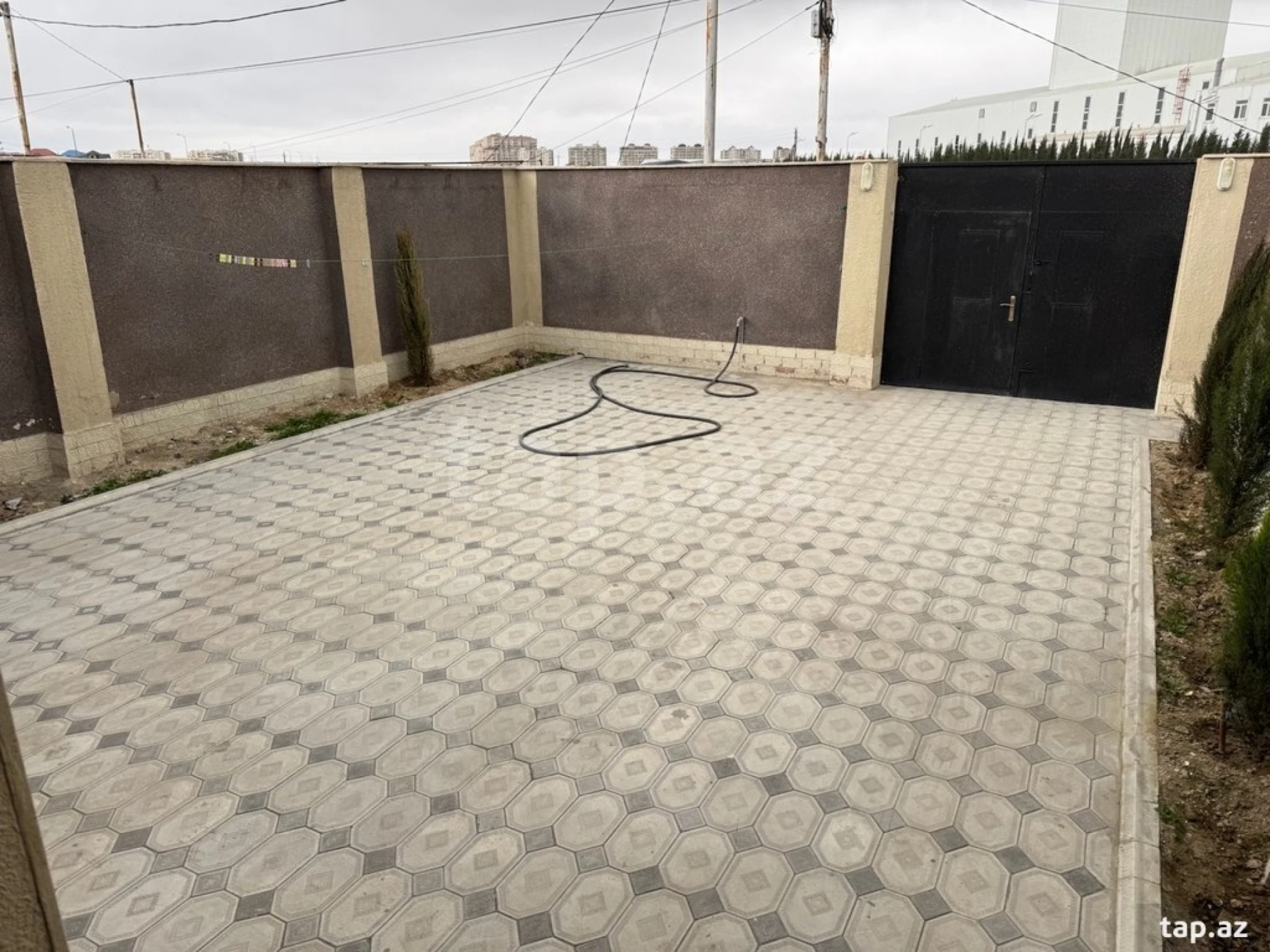 Satılır 3 otaqlı həyət evi