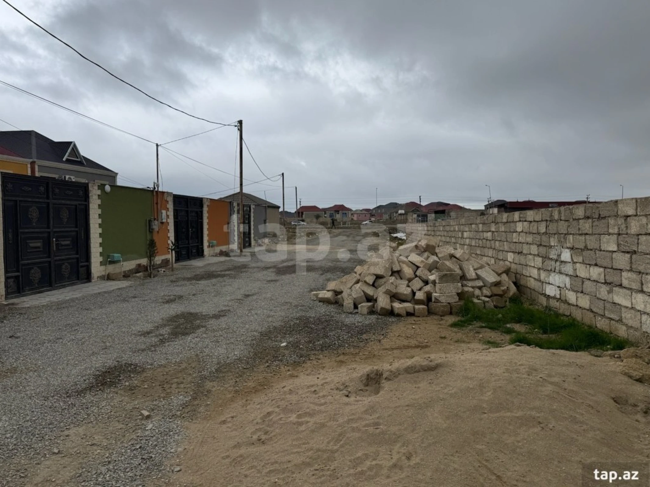 Satılır 3 otaqlı həyət evi