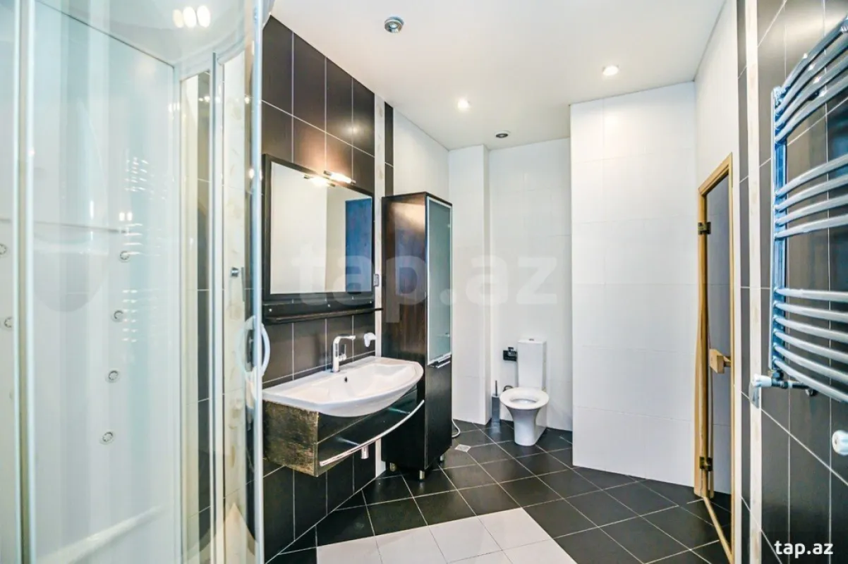 Kirayə verilir 4 otaqlı yeni tikili 200 m²