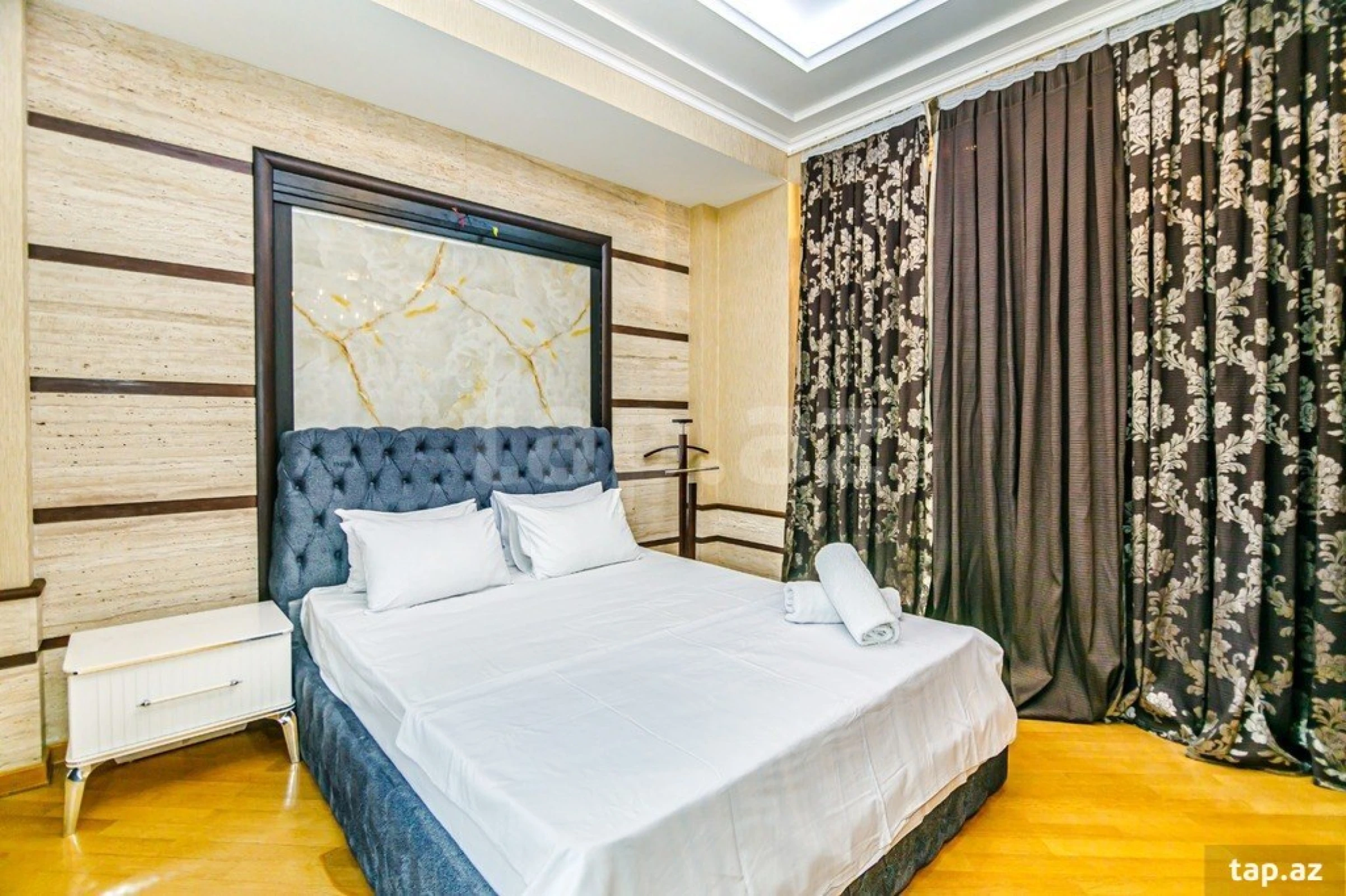 Kirayə verilir 4 otaqlı yeni tikili 200 m²