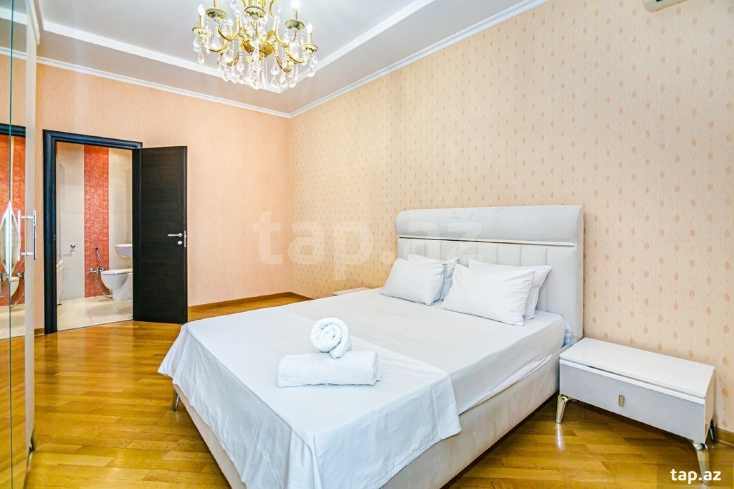 Kirayə verilir 4 otaqlı yeni tikili 200 m²