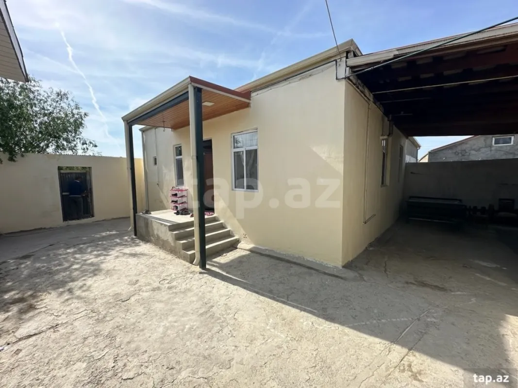 Satılır 3 otaqlı həyət evi