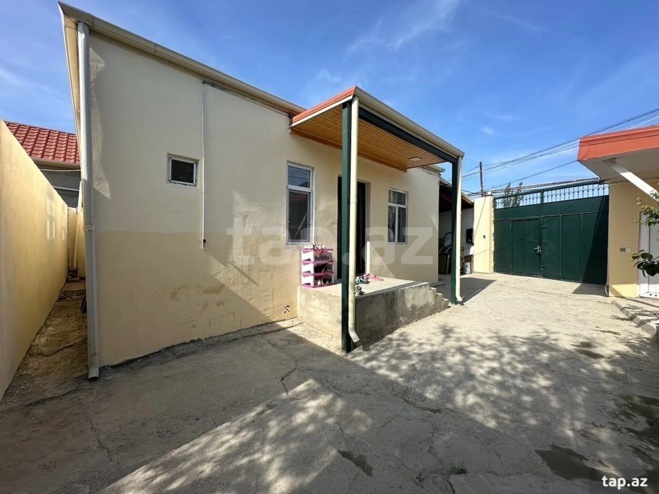 Satılır 3 otaqlı həyət evi