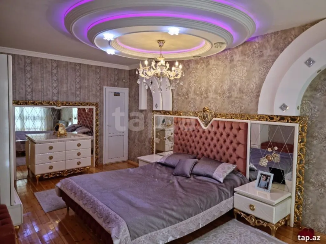 Satılır 7 otaqlı həyət evi