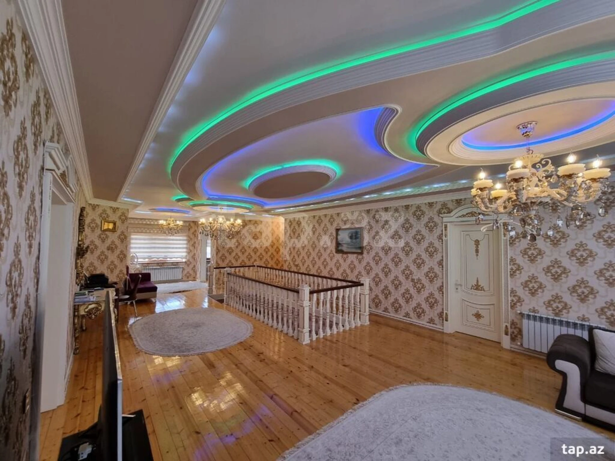 Satılır 7 otaqlı həyət evi