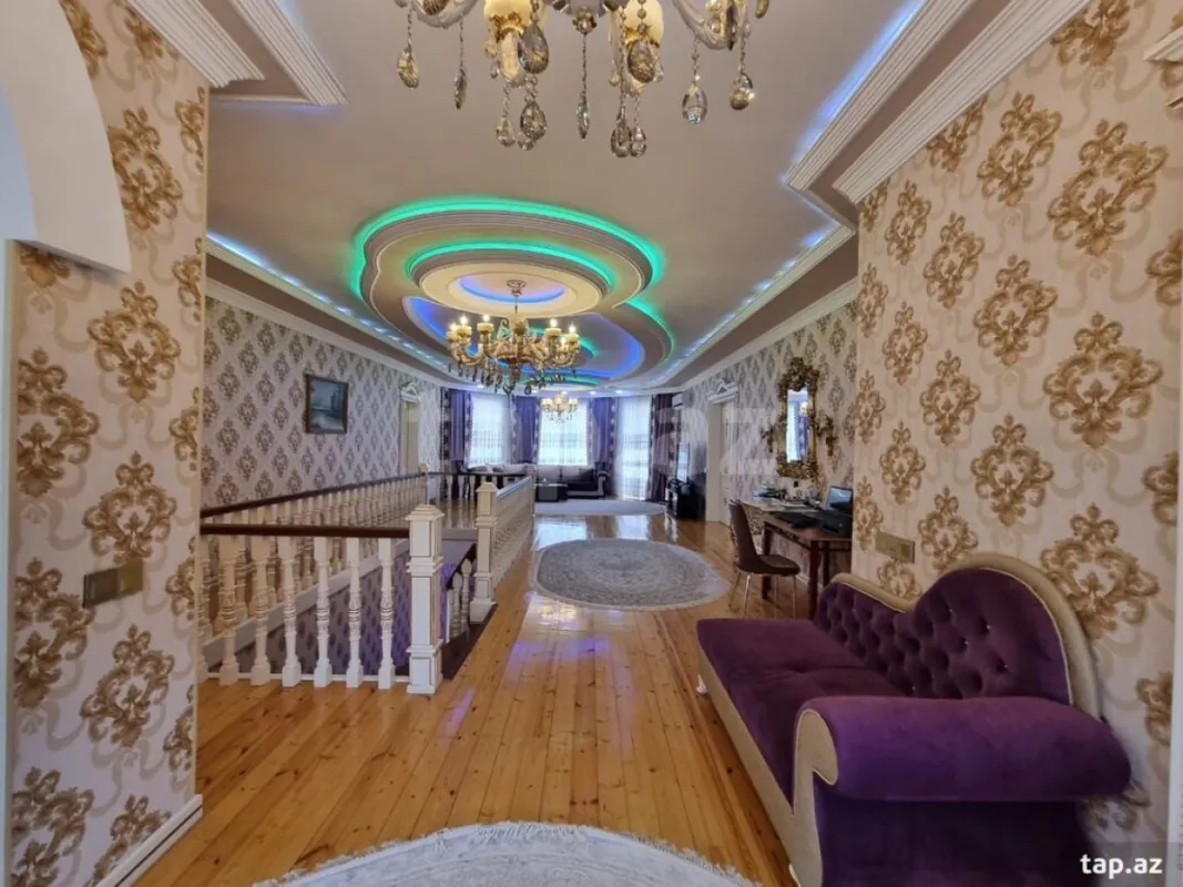 Satılır 7 otaqlı həyət evi