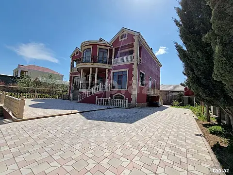 Satılır 7 otaqlı həyət evi