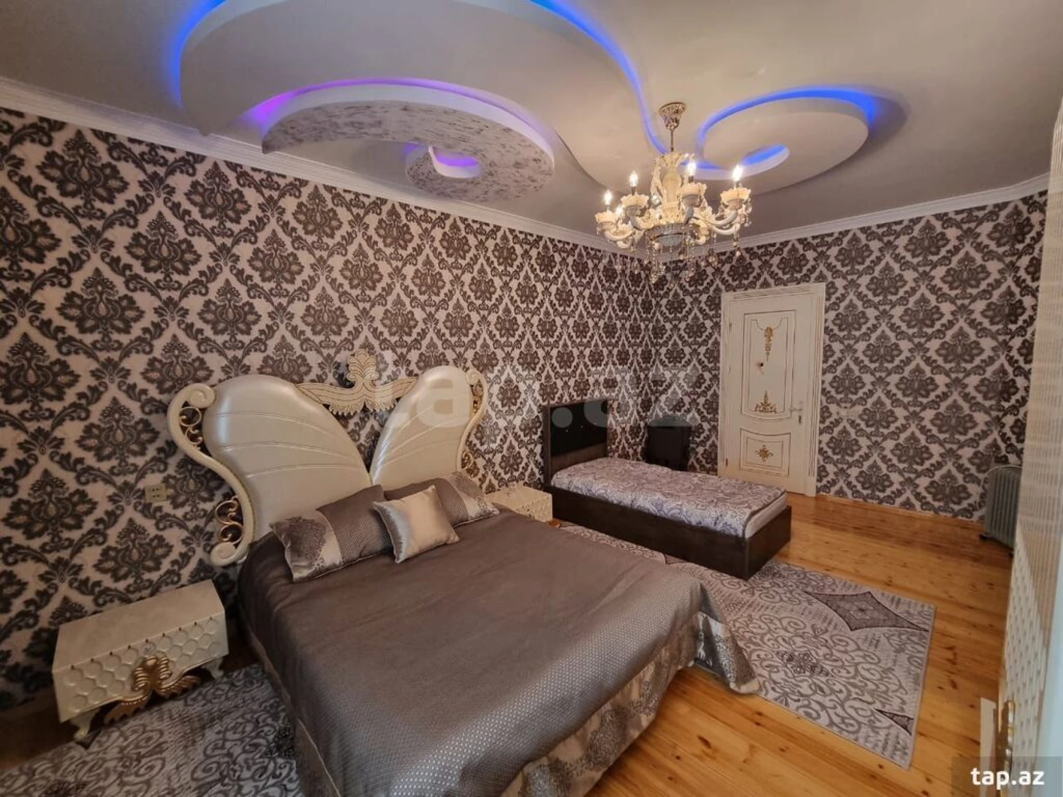 Satılır 7 otaqlı həyət evi