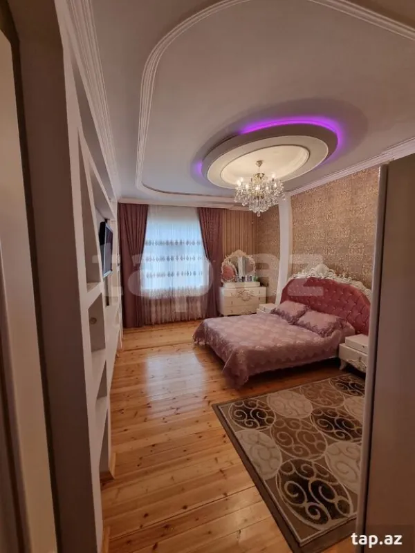 Satılır 7 otaqlı həyət evi