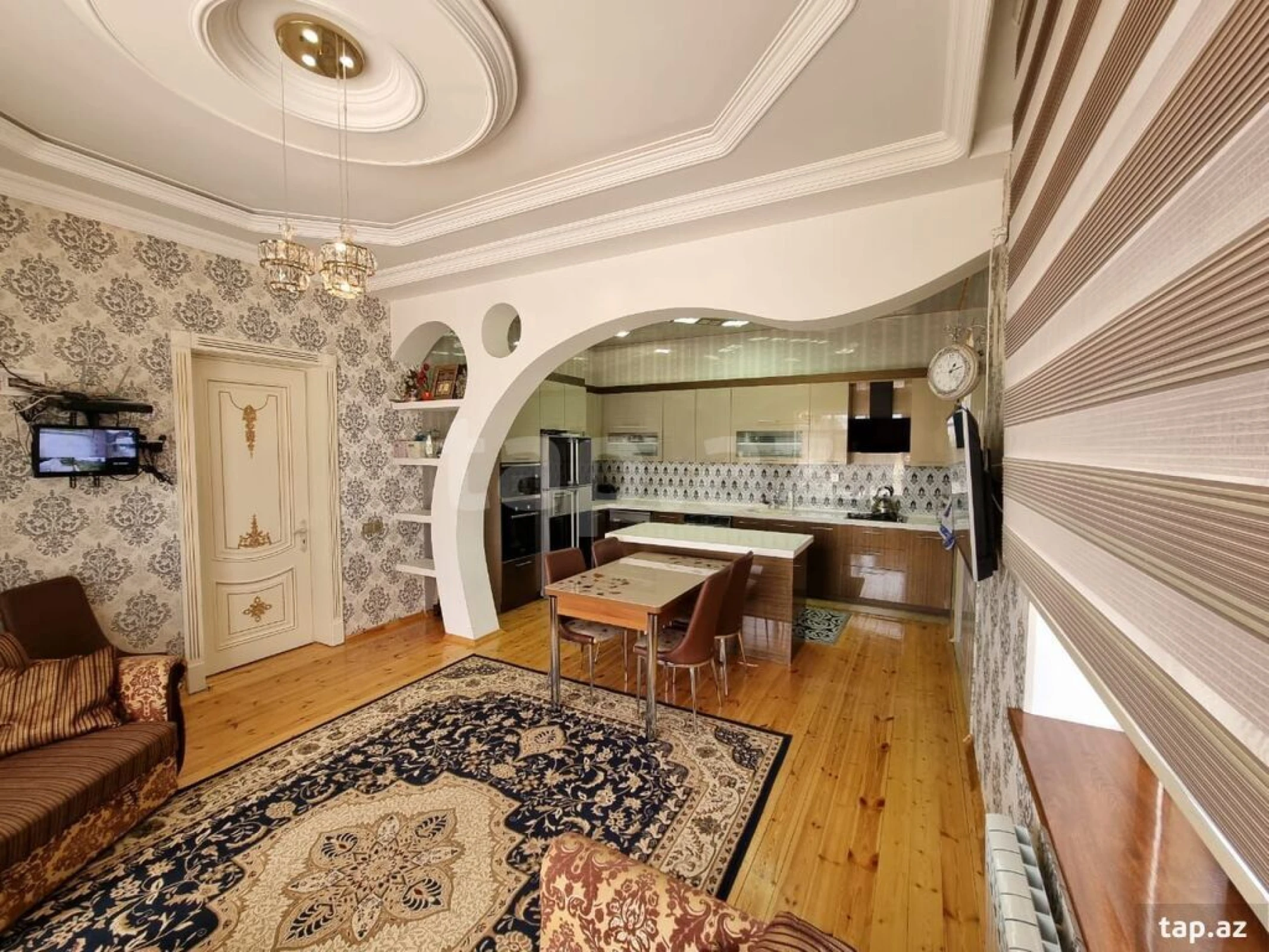 Satılır 7 otaqlı həyət evi