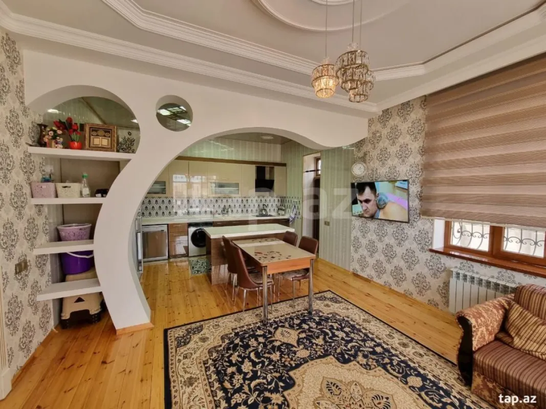 Satılır 7 otaqlı həyət evi