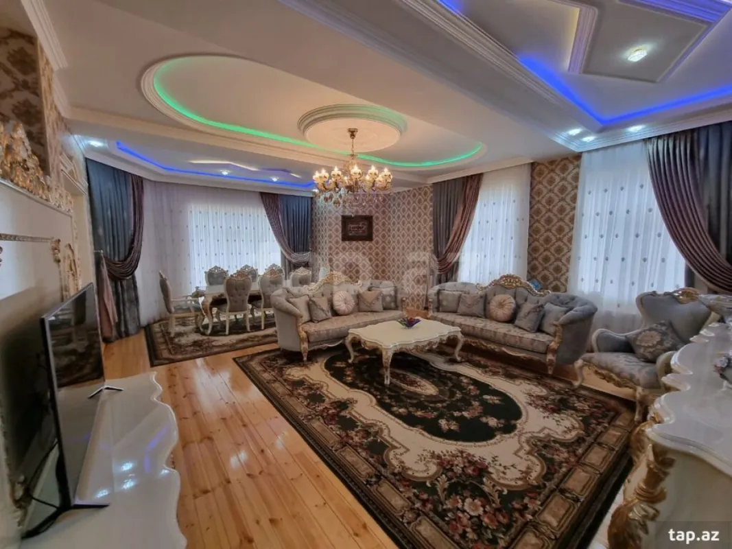 Satılır 7 otaqlı həyət evi