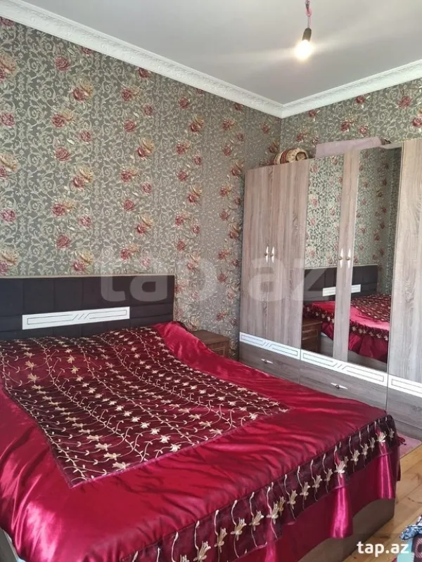 Satılır 4 otaqlı həyət evi