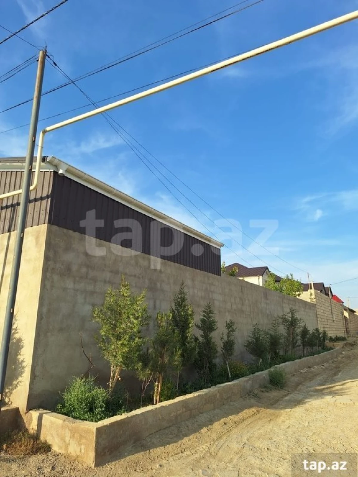 Satılır 4 otaqlı həyət evi