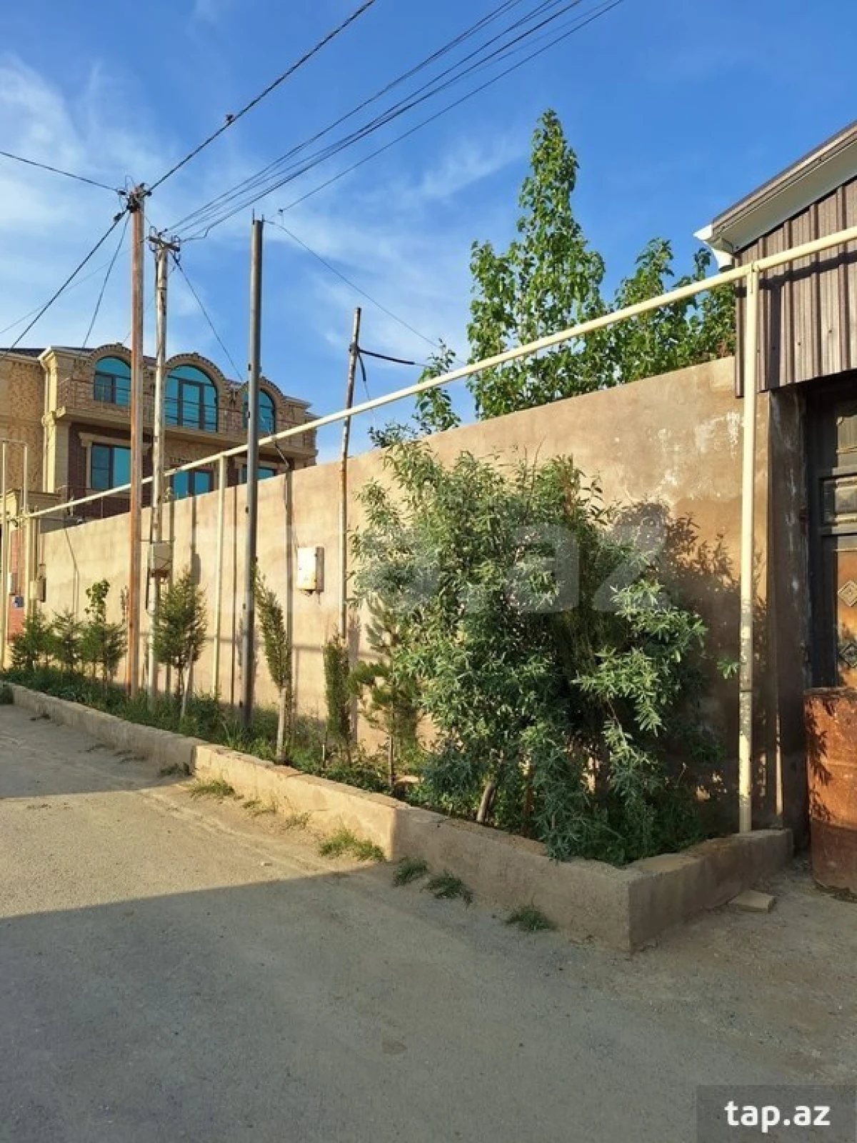 Satılır 4 otaqlı həyət evi