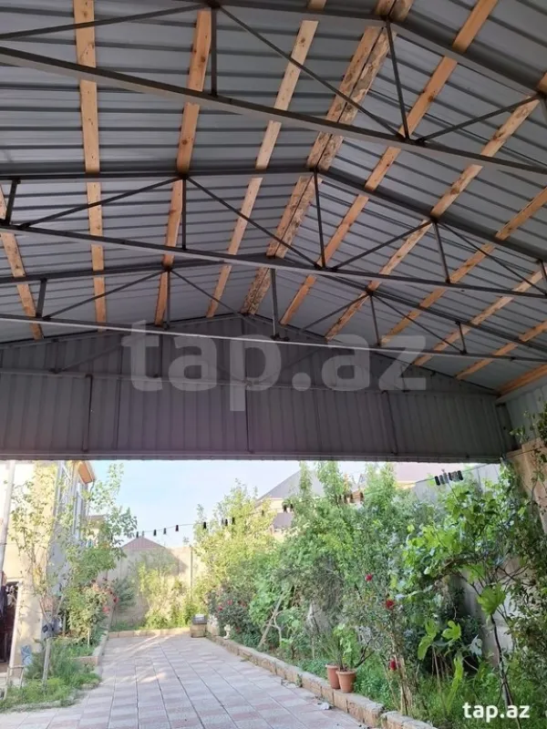 Satılır 4 otaqlı həyət evi