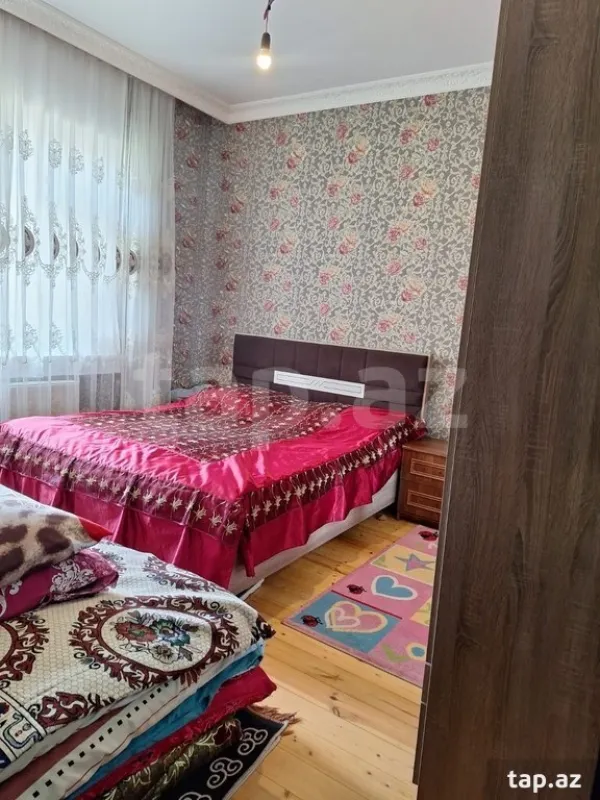 Satılır 4 otaqlı həyət evi