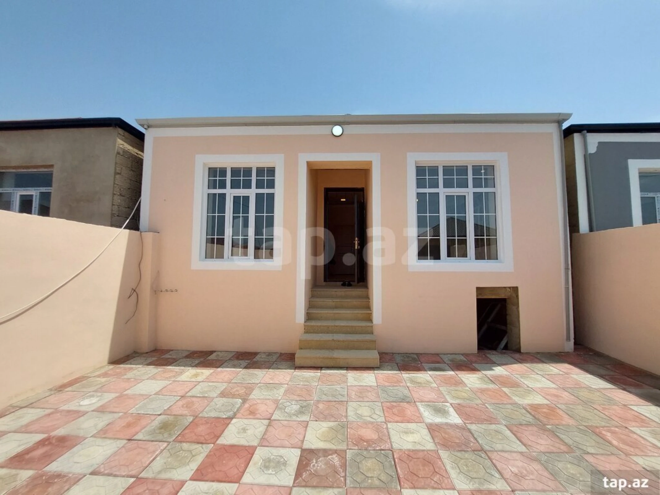 Satılır 3 otaqlı həyət evi