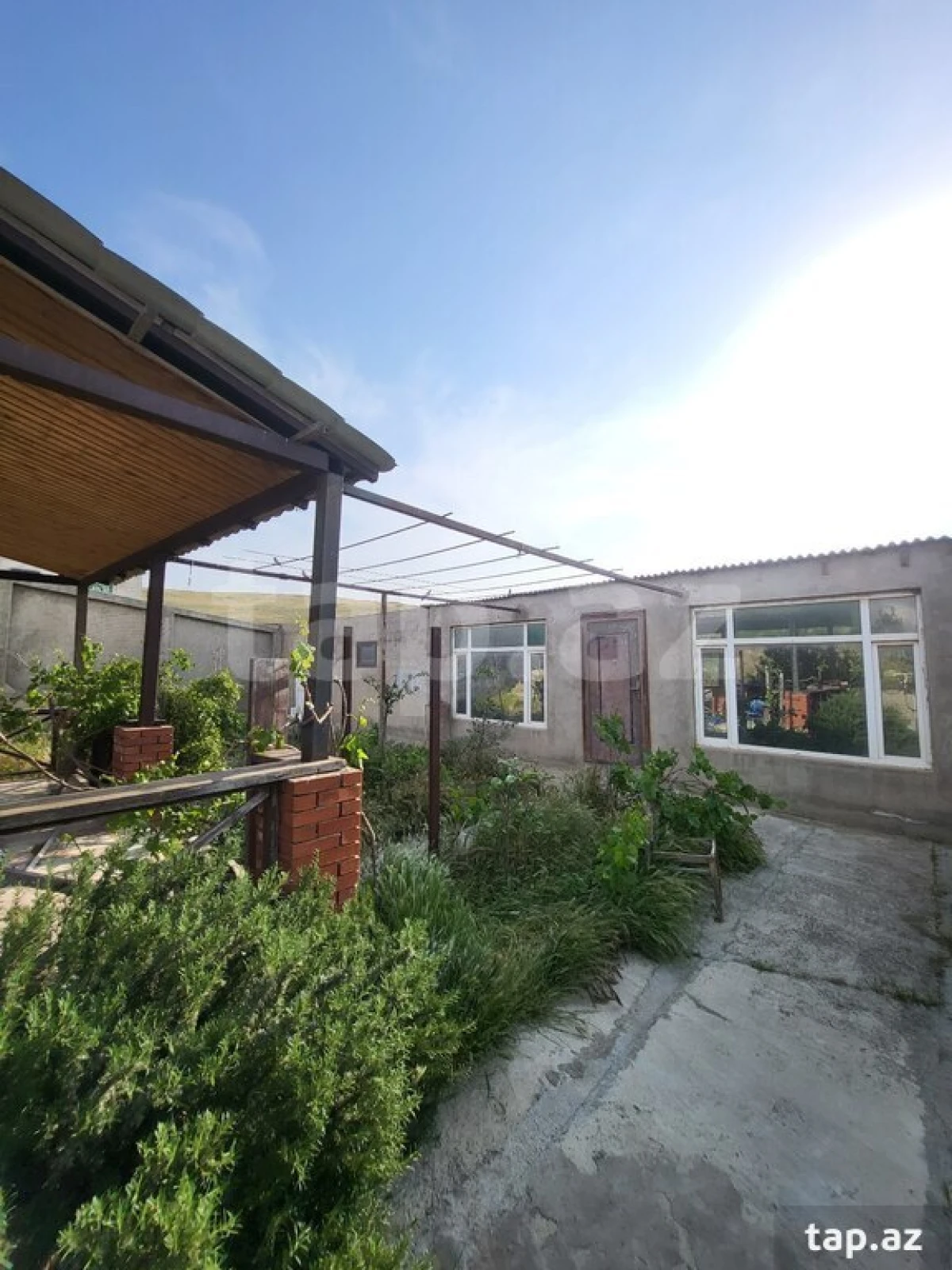 Satılır 5 otaqlı həyət evi