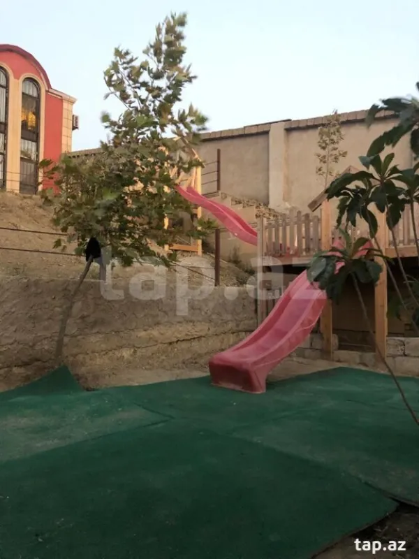 Satılır 5 otaqlı həyət evi