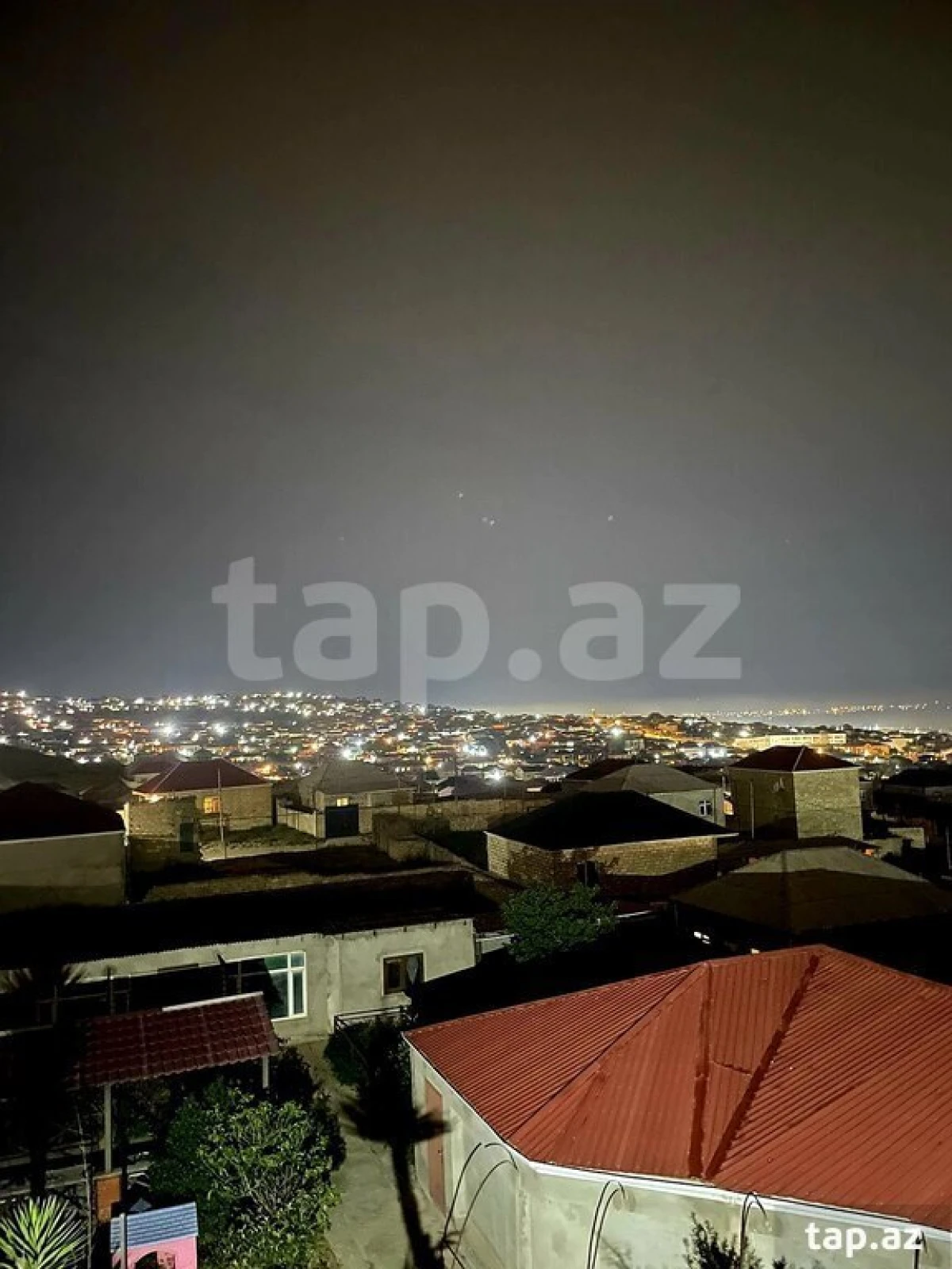 Satılır 5 otaqlı həyət evi