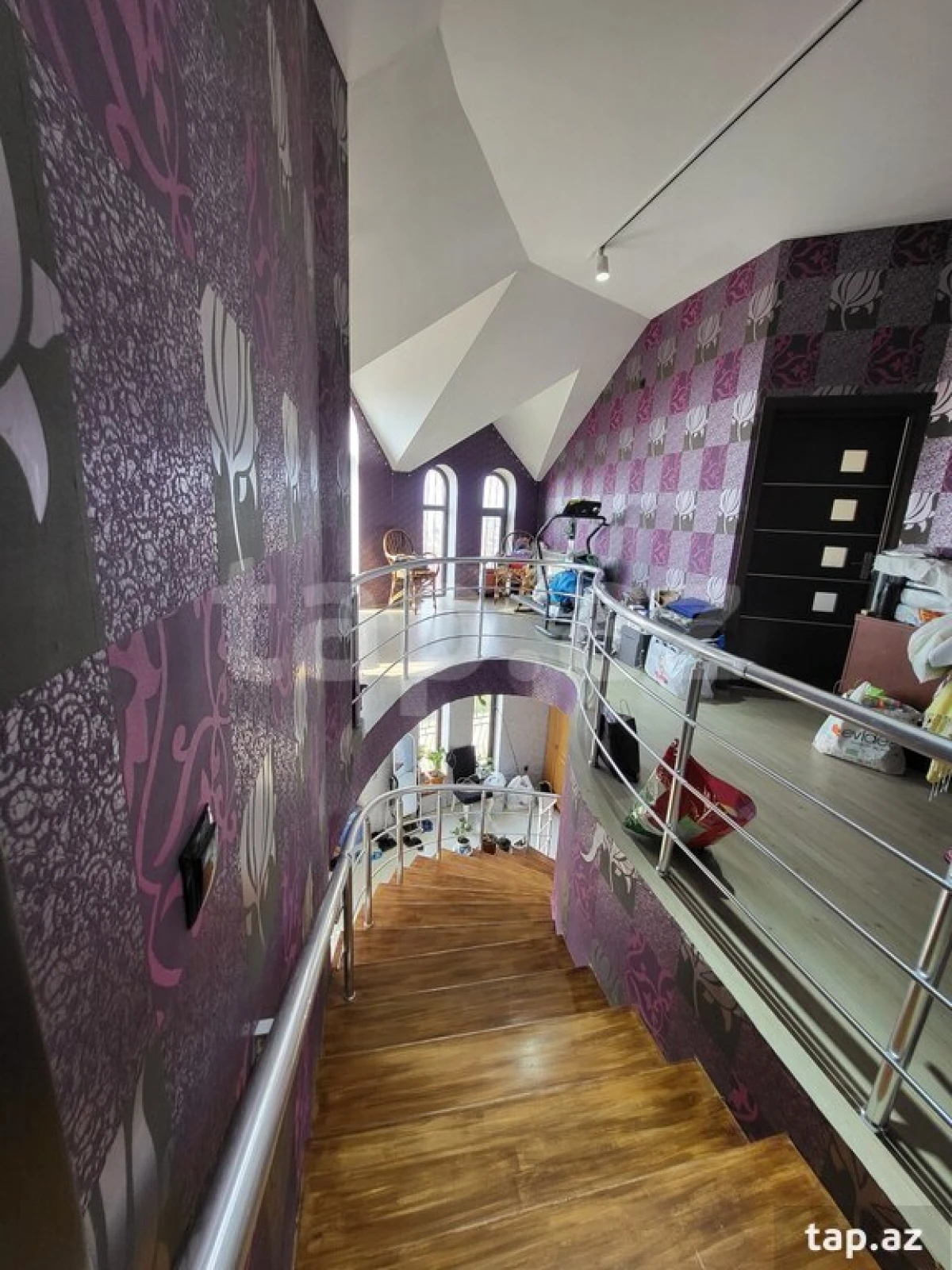 Satılır 5 otaqlı həyət evi